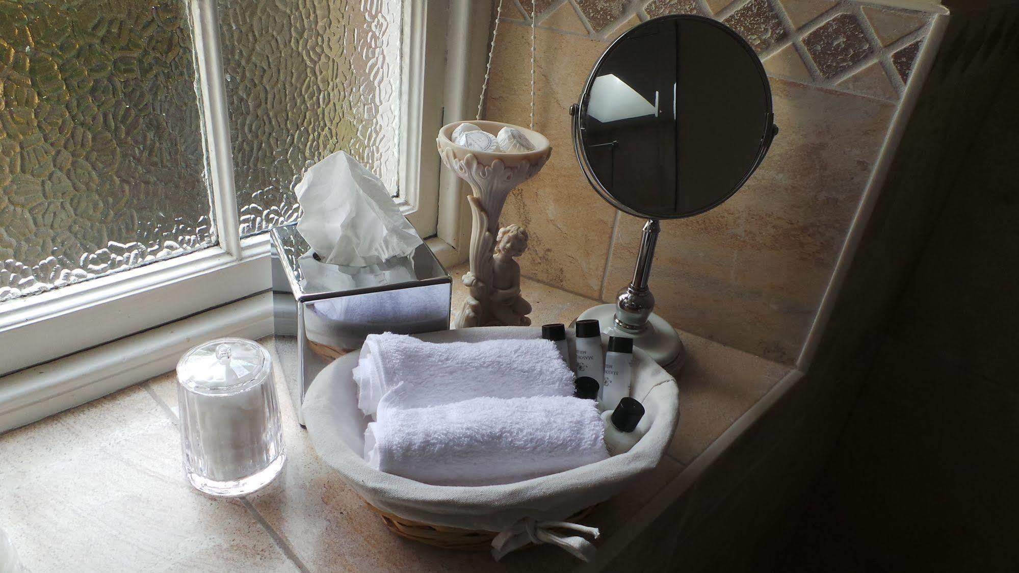 Comelybank Guesthouse Крифф Экстерьер фото